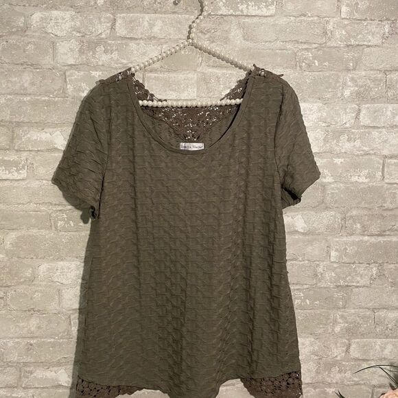 Rebecca Malone Olive Green Top Lace Accents - Picture 1 of 8